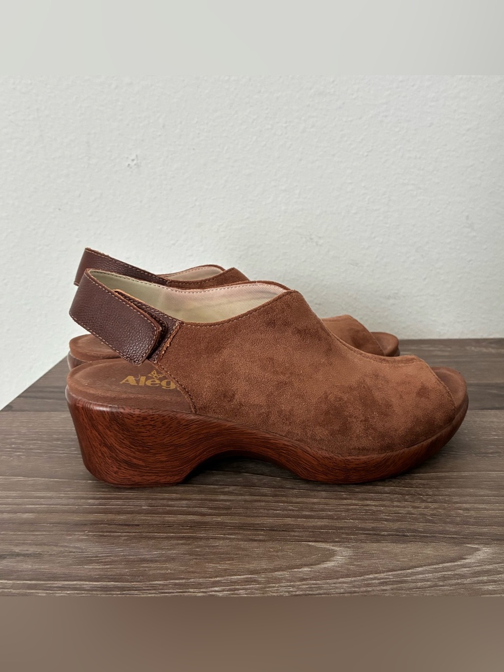 Alegria Rosie Peep Toe Wedge Sandals Size 38 Brown - Picture 6 of 14